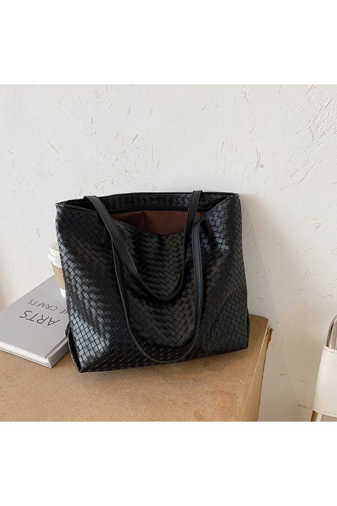 High Capacity Woven One Shoulder Bag Black  - Image 3