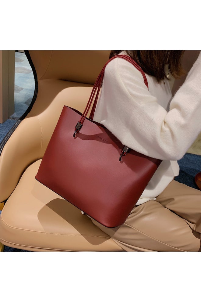 Large Capacity Woven One Shoulder Bag Maroon  - Image 2