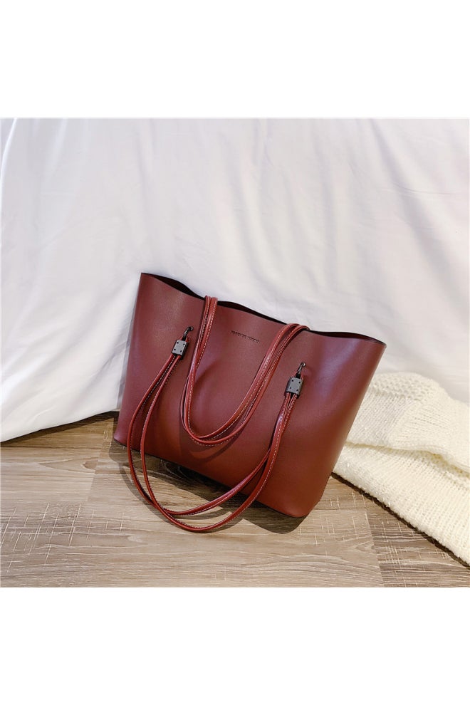 Large Capacity Woven One Shoulder Bag Maroon  - Image 4