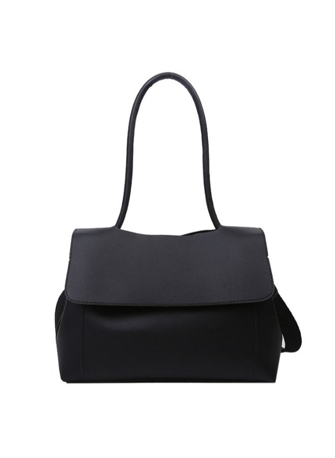 Large Capacity Single Shoulder Bag Black  - Image 1