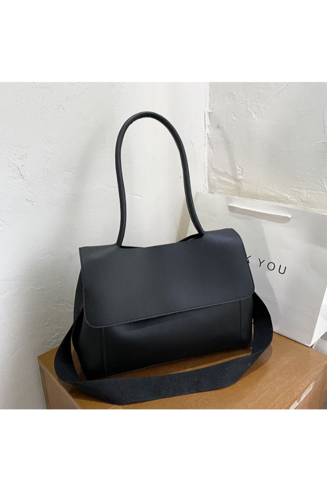 Large Capacity Single Shoulder Bag Black  - Image 4