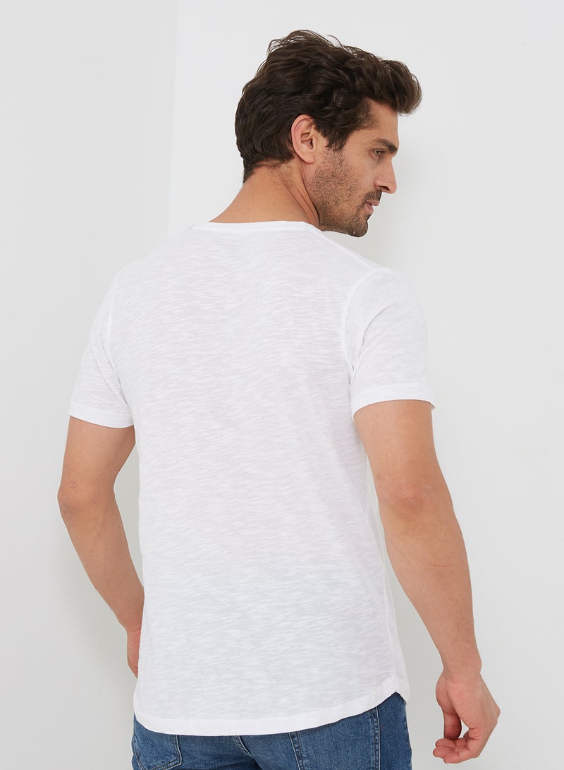 TOWN TEAM - Skull Graphic Print T-Shirt White - Image 1