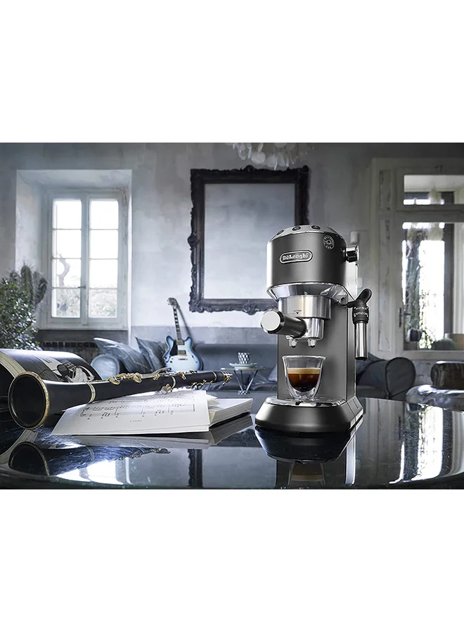 De'Longhi Dedica Coffee Machine, Barista Pump Espresso and Cappuccino Maker, Ground Coffee and ESE Pods can be used, Milk Frother for Latte Macchiato and more, 1.1 L 1350 W EC685.M Silver