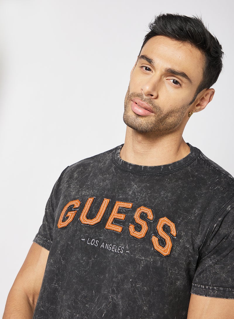 GUESS - College Logo T-Shirt Black - Image 1