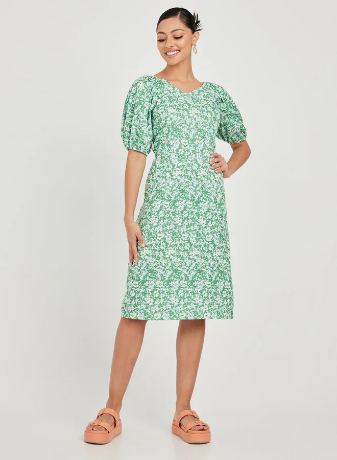 Closet By Styli Ditsy Printed V-Neck Midi Dress Green/White