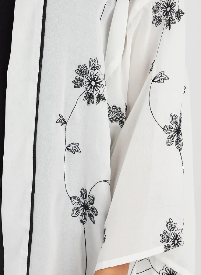 Closet By Styli All-Over Embroidered Kimono White/Black
