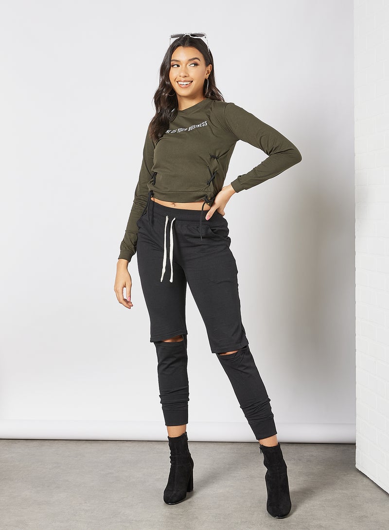 Campus Sutra - Slogan Printed Cropped Sweatshirt Green/White - Image 1