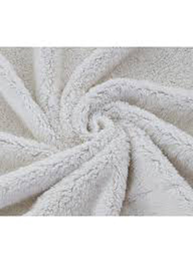 Moon Soft Flannel Bed Blanket Off Flannel Off White 200x220cm  - Image 2