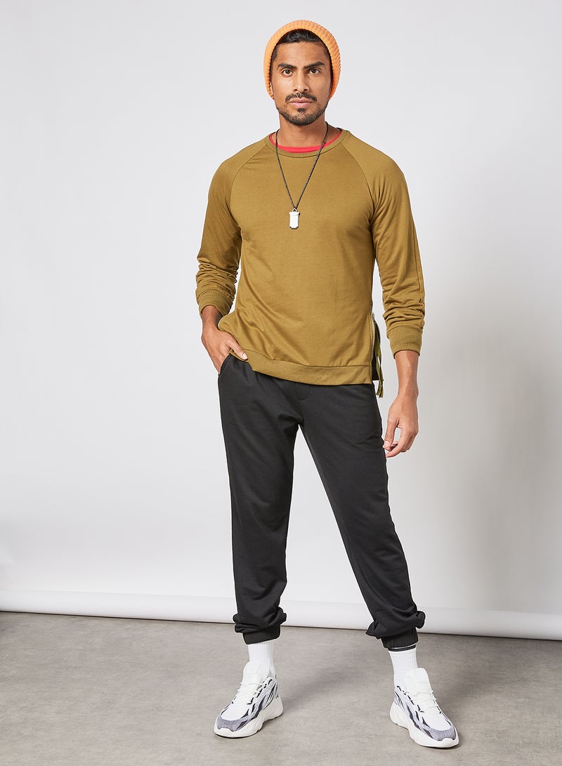 Men Casual Trendy Side Zip Strap Long Sleeves Crew Neck Pullover Sweatshirt Olive