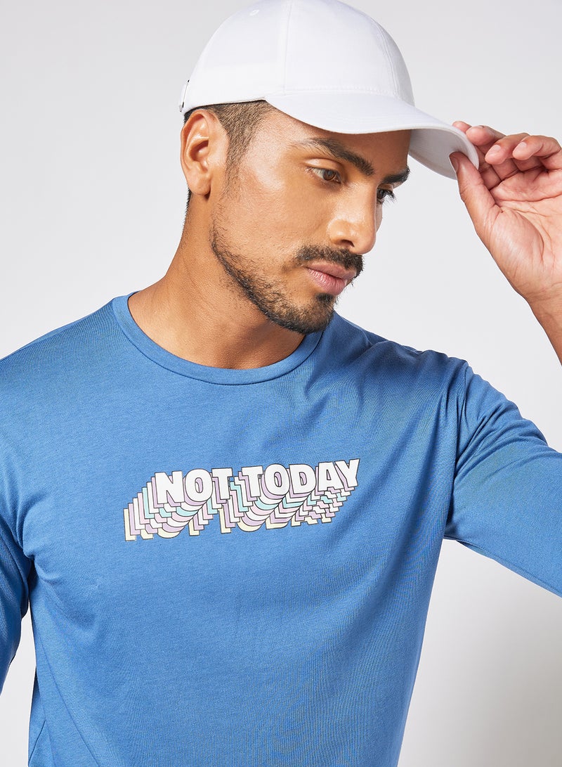 قوة تيشيرت كاجوال بأكمام طويلة وفتحة رقبة مستديرة مزين بطباعة رسوم متحركة طباعة كحلي - Image 3