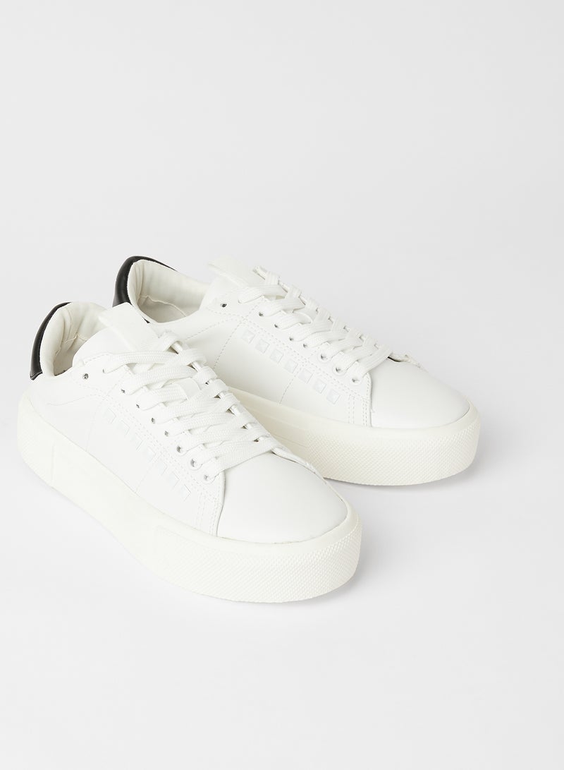 KENDALL + KYLIE - Taren Sneakers White - Image 1