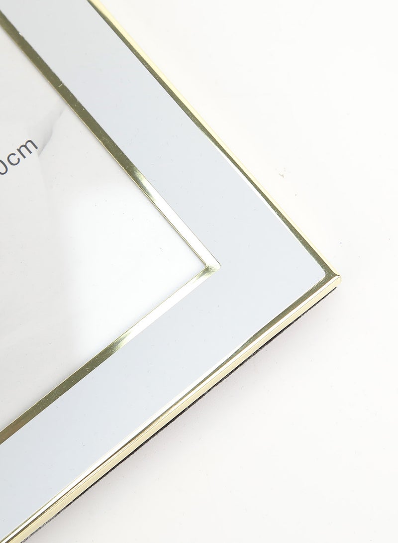 ebb & flow - Tabletop Photo Frames With Outer Frame Gold outer frame size: L19.1xH24.1xT1.2cm for photo size: 6x8inch - Image 1