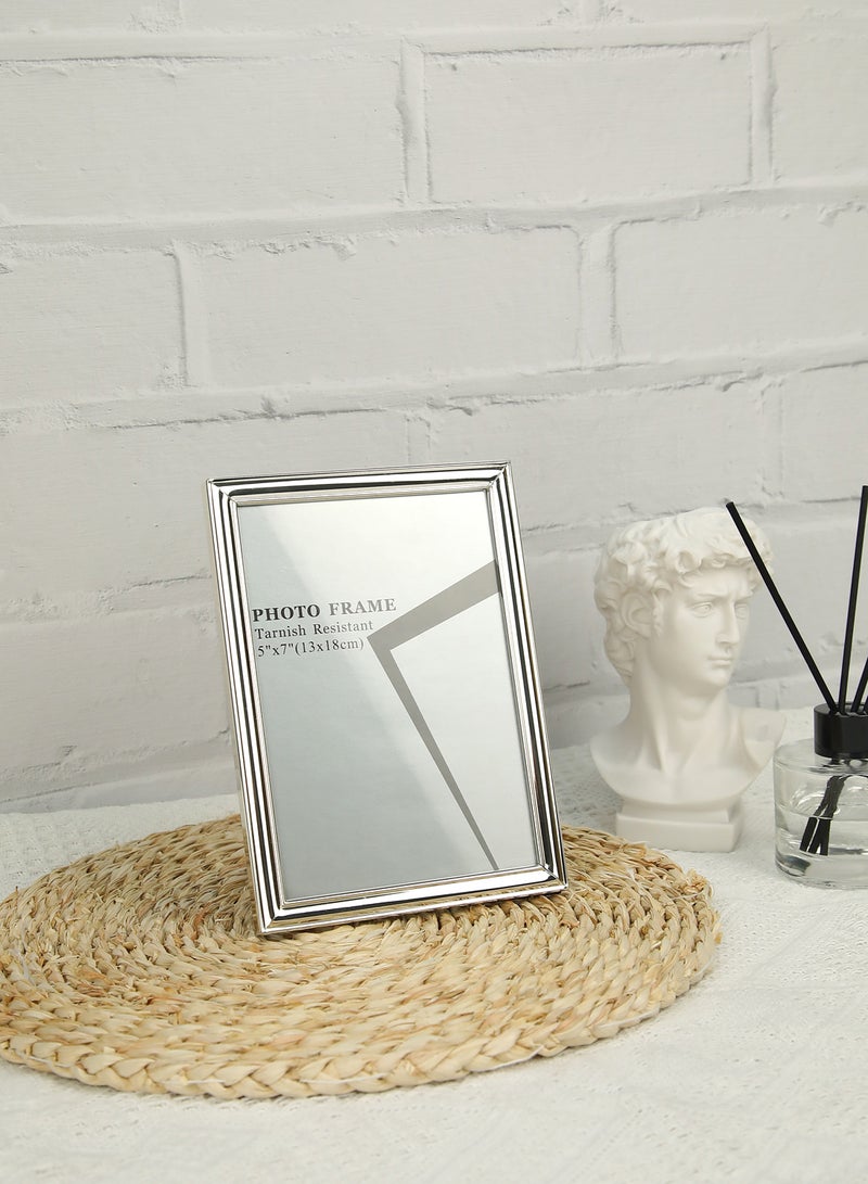 ايب اند فلو - إطارات صورة مزودة بإطار خارجي للوضع أعلى الطاولة فضي outer frame size: L11xH16xT1.5cm for photo size: 4x6بوصة - Image 1