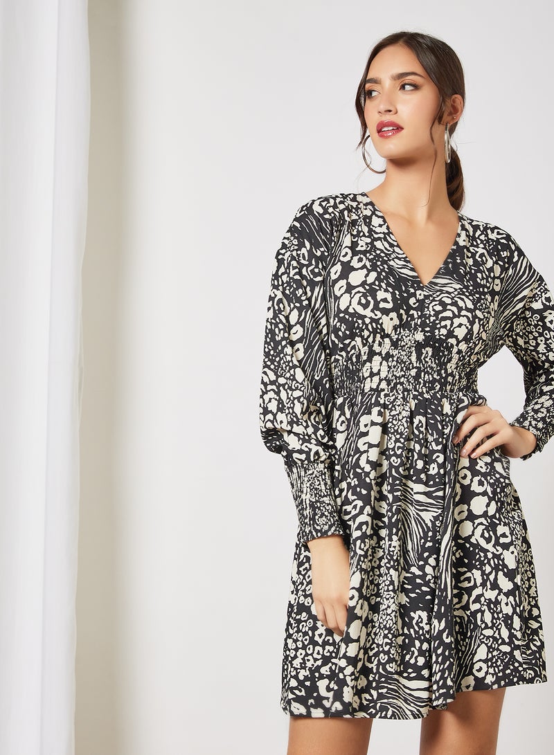 VERO MODA - Printed Mini Dress Black - Image 1
