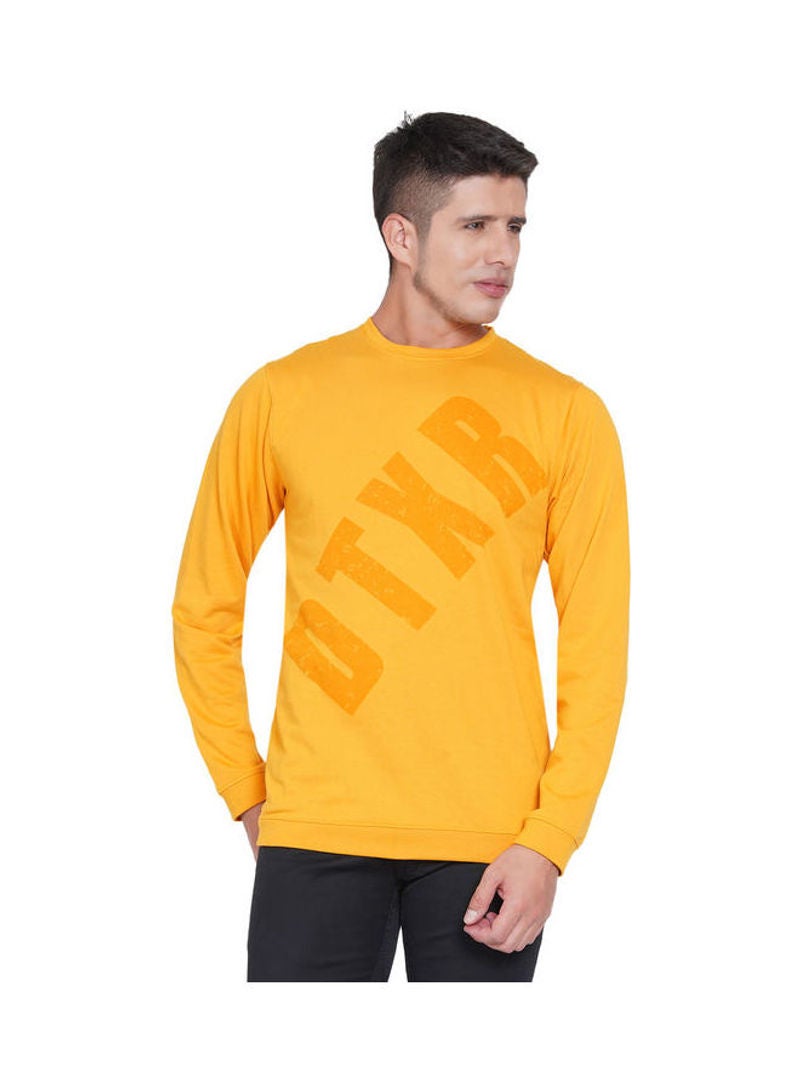 لورين سميث سويت شيرت كاجوال بفتحةِ رقبة مستديرة أصفر - Image 1