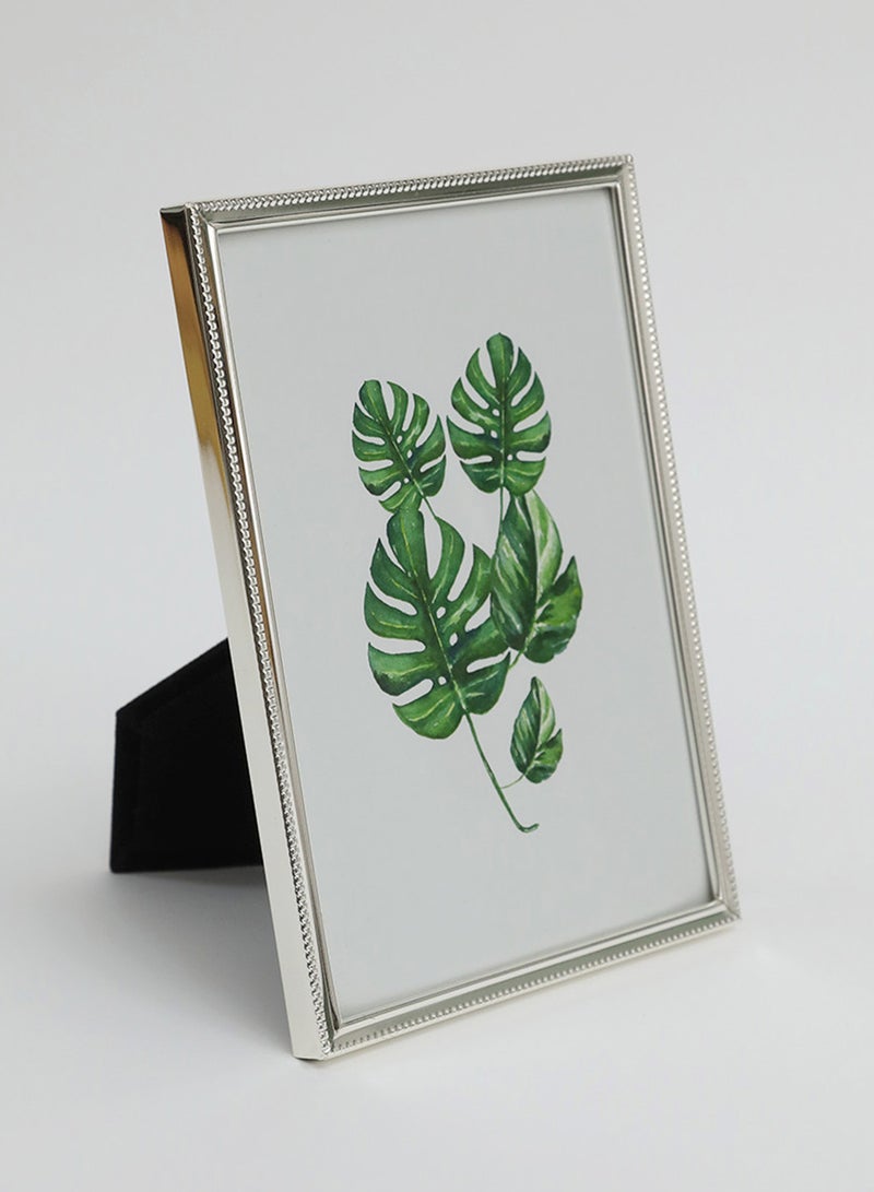 ebb & flow - Tabletop Photo Frames With Outer Frame Silver outer frame size: L11xH16xT1.5cm for photo size: 4x6inch - Image 1