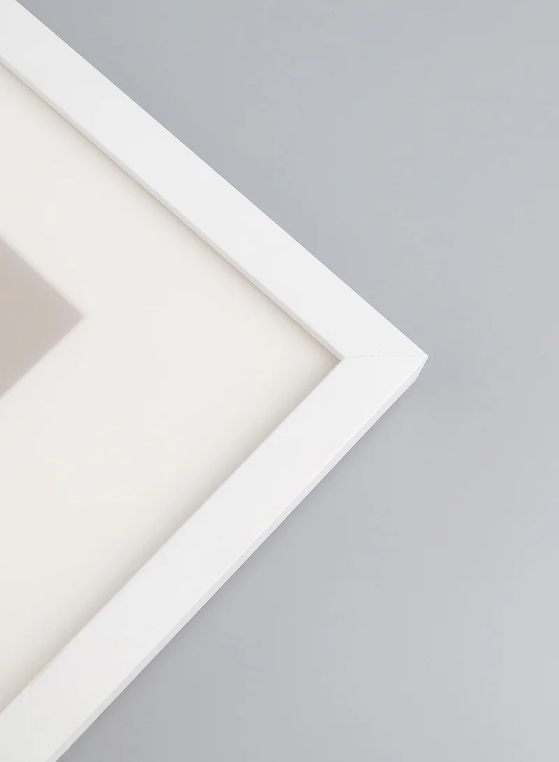 سويتش إطارات حائط بإطار خارجي أبيض outer frame size: L64xH94xT3cm for photo size: 20x30بوصة