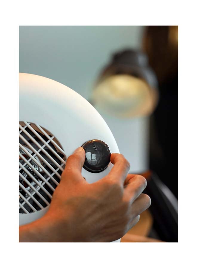 كريبتون مدفأة بمروحة مزودة بقابلي تسخين 2000 W KNFH6252 أبيض وأسود - Image 4