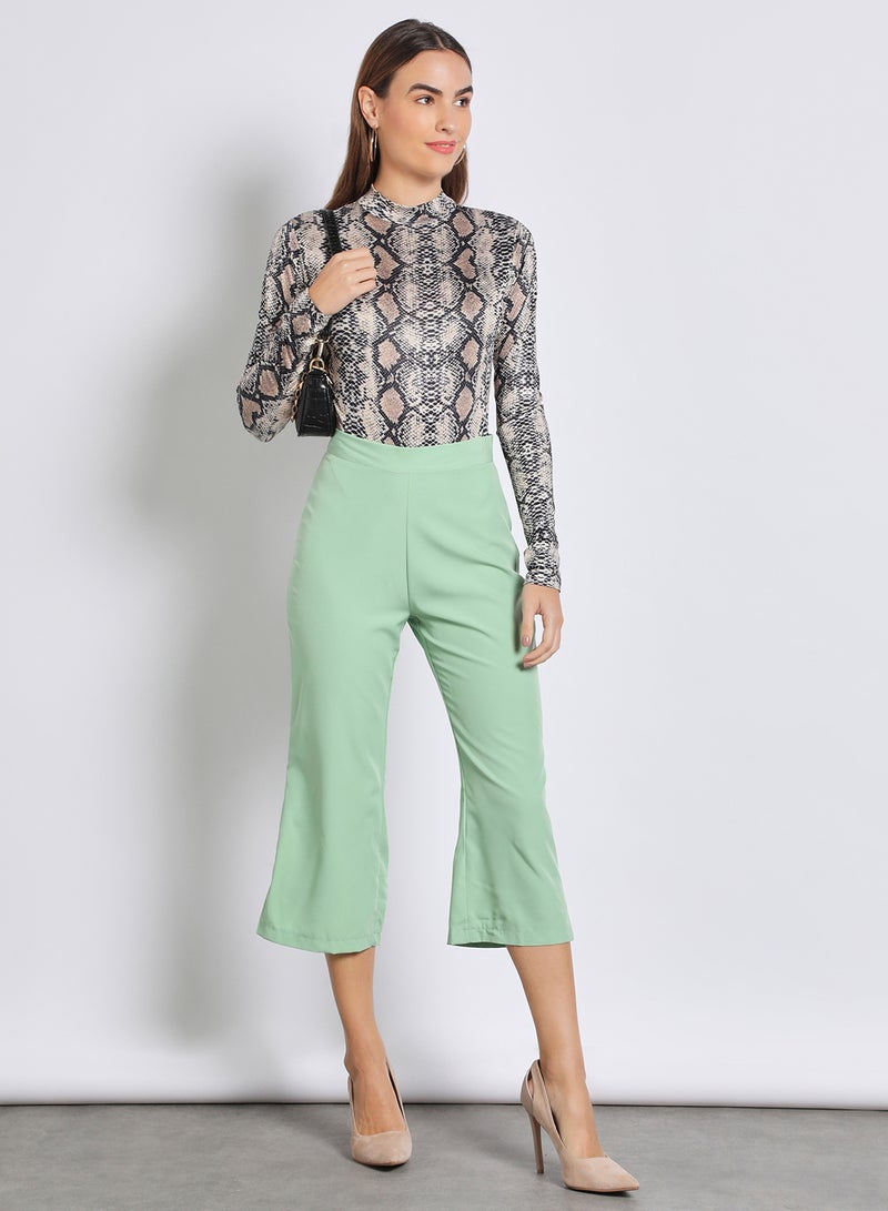 Aila Women'S Casual Solid Cropped Pant Bottle Green  - Image 2