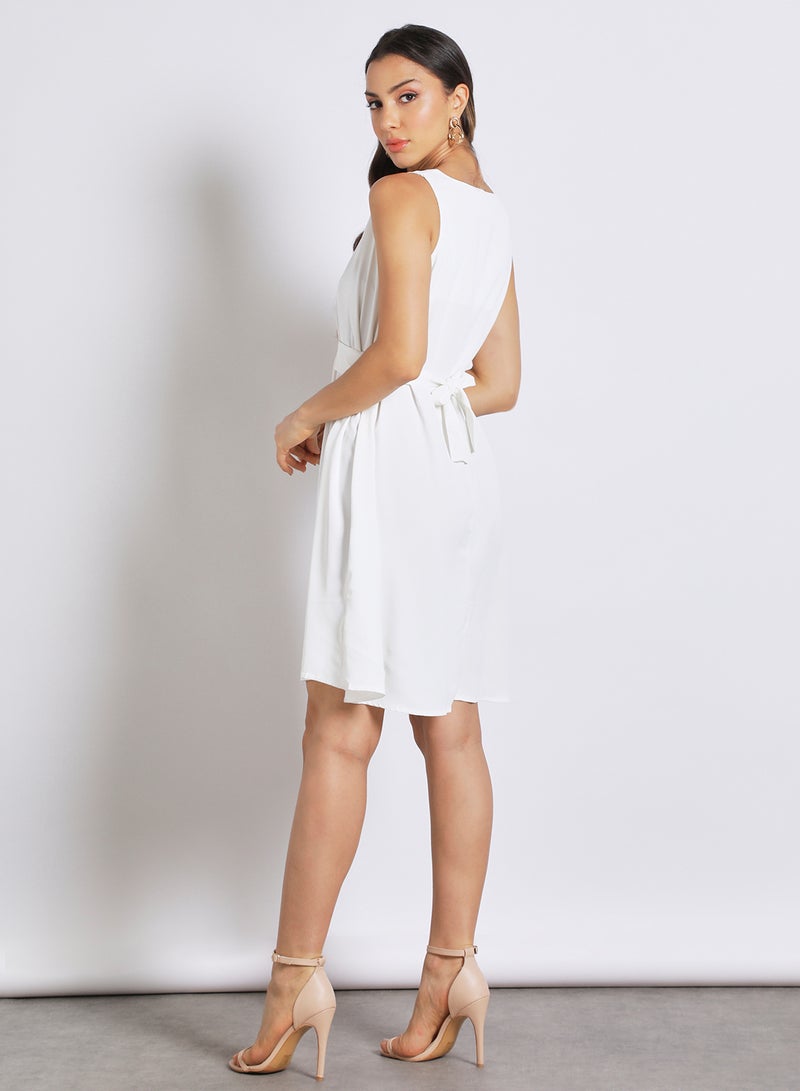 Aila Women's V-Neck Midi Dress White - Image 3