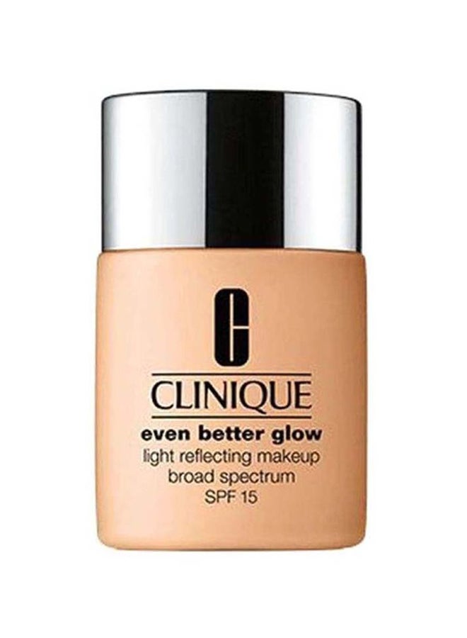 CLINIQUE - Even Better Glow Light Reflecting Makeup SPF15 Beige - Image 1