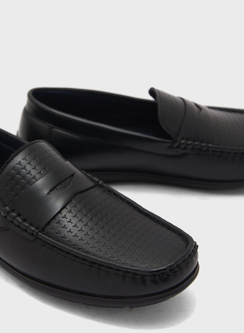 Robert Wood By Namshi - Apron Texture Loafers Black - Image 1