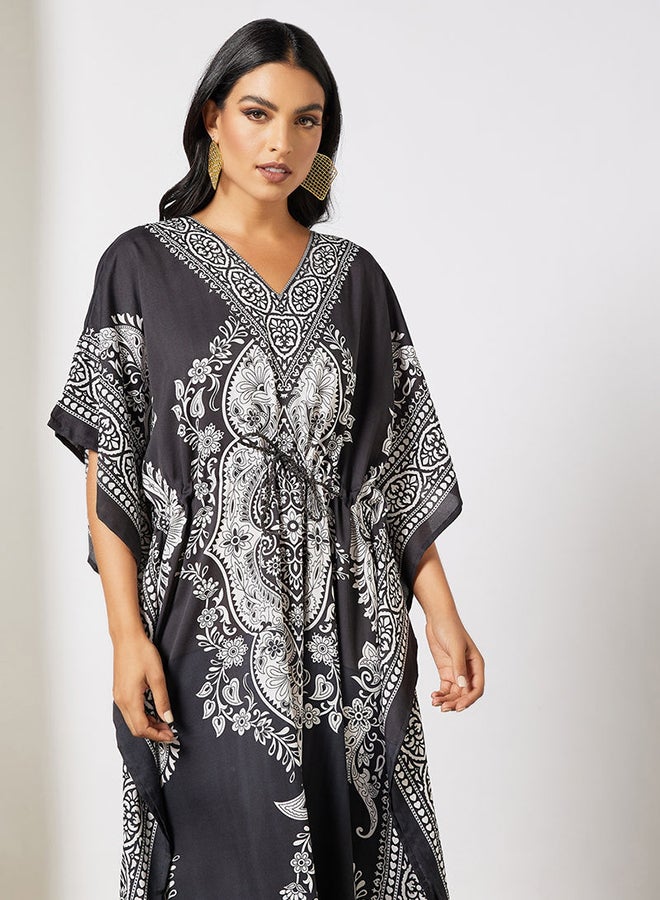 COUTURE BY RABIA Drawstring Waist Printed Kaftan Dress Black/White - Image 3