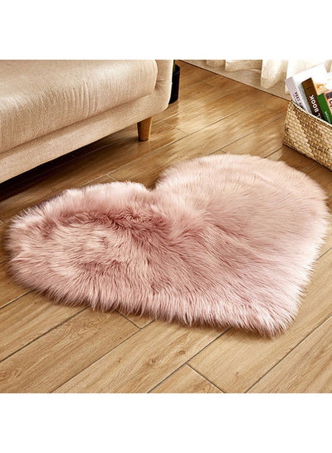 سجادة غرفة نوم داخلية مزينة بالريش ناعمة مضادة للانزلاق بتصميم عصري فاخر على شكل قلب وردي 40x50سم - Image 1