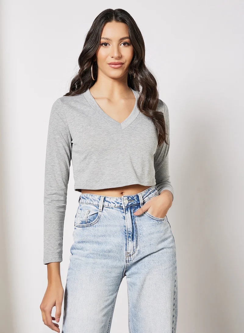 LABEL RAIL V-Neck Cropped T-Shirt