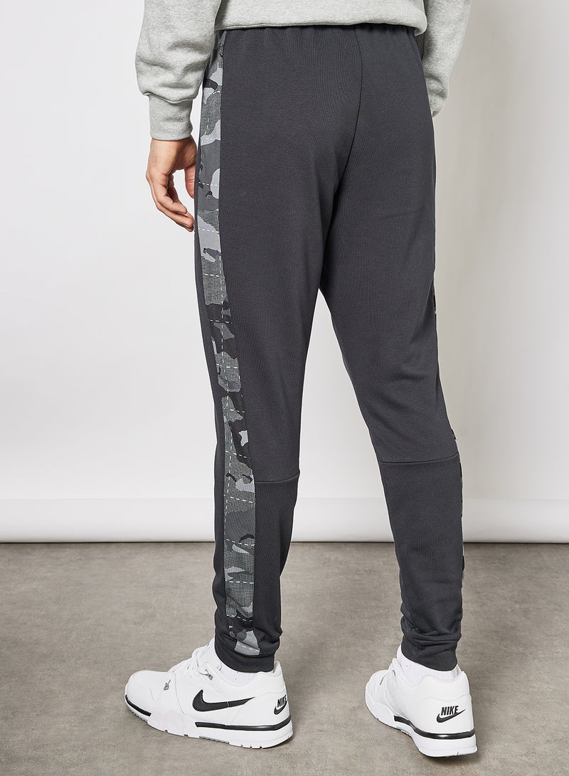 نايكي Dri-FIT Tapered Camo Panel Training Sweatpants Black - Image 2