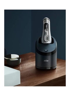 BRAUN Wet & Dry Shaver With Clean And Charge Station Black/Silver  - Image 5