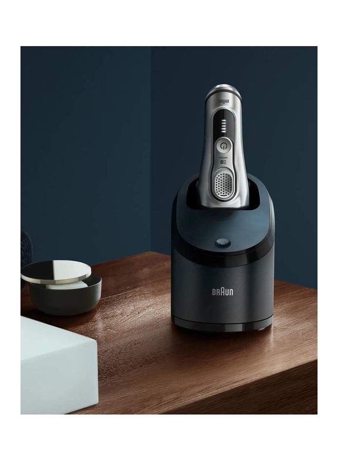 BRAUN Wet & Dry Shaver With Clean And Charge Station Black/Silver  - Image 5