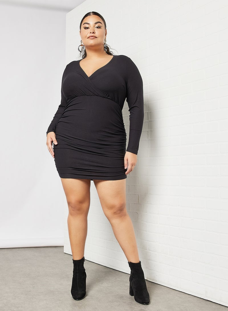 NEW LOOK - V-Neck Bodycon Dress Black - Image 1