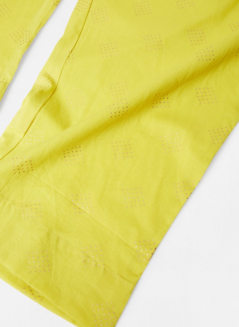 Aila Casual Comfortable Relaxed Fit Three-Quarter Pyjamas With A Matching Scrunchie Yellow  - Image 4