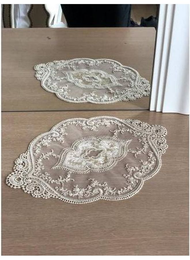Handsomegift Lace Oval Beige 40x30cm  - Image 1