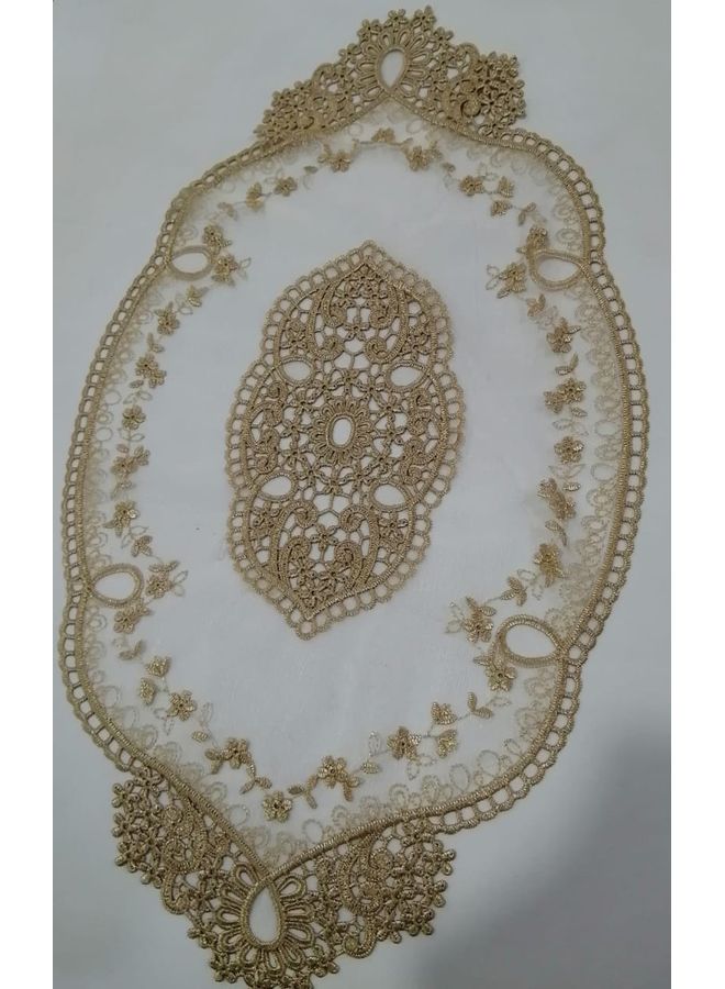 هاندسوم غيفت حذاء بيضاوي من الدانتيل ذهبي 50x30سم  - Image 1
