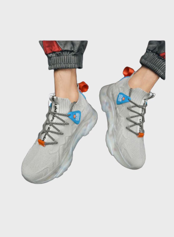 بيوينتي سنيكرز برقبة منخفضة من مجموعة الخريف - Image 5