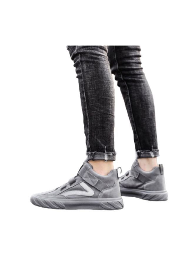 بيوينتي حذاء رياضي برباط ورقبة قصيرة رمادي / أبيض - Image 3