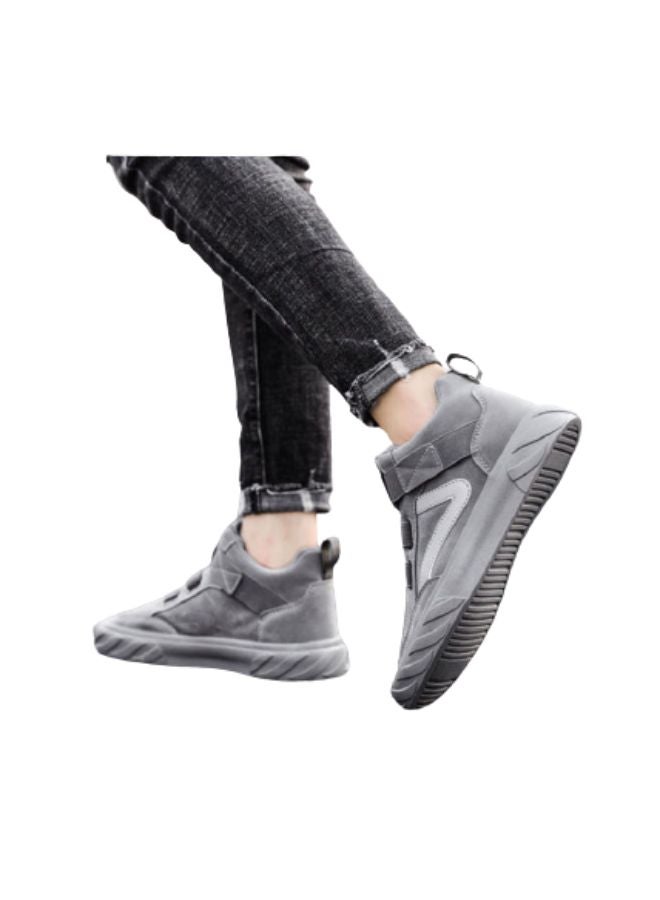 بيوينتي حذاء رياضي برباط ورقبة قصيرة رمادي / أبيض - Image 2