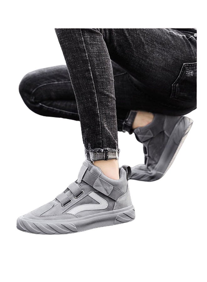 بيوينتي حذاء رياضي برباط ورقبة قصيرة رمادي / أبيض - Image 4