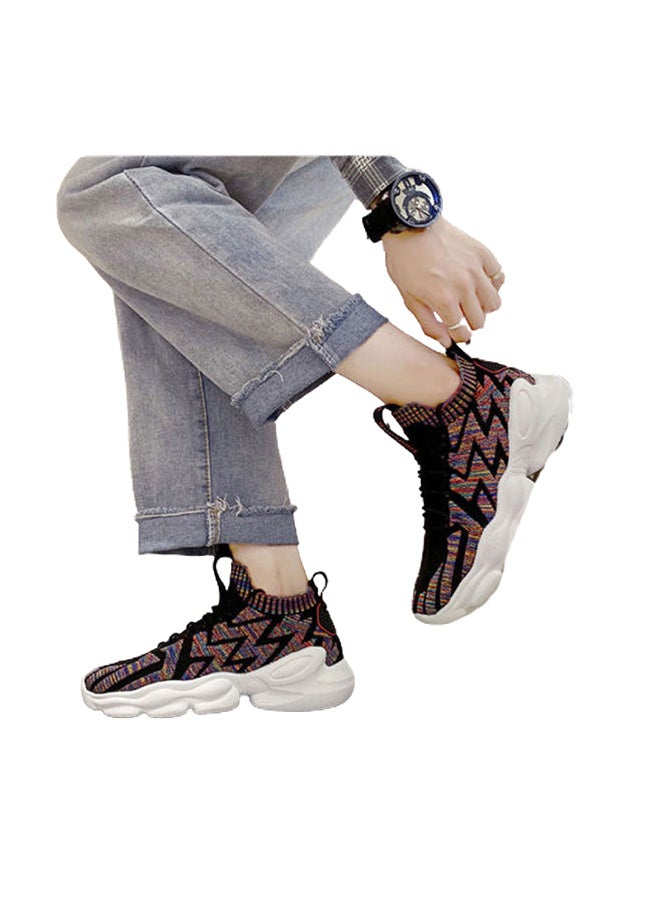 بيوينتي حذاء رياضي برباط ورقبة منخفضة أحمر/ أبيض/ أسود - Image 4