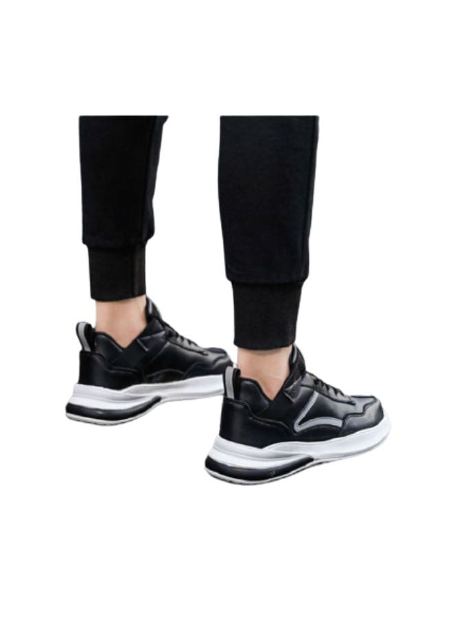 بيوينتي حذاء رياضي برباط ورقبة منخفضة أسود - Image 3