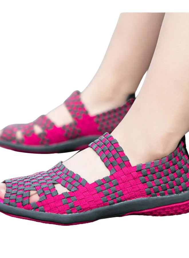 بيوينتي صندل كاجوال منسوج يدويا مزين بطبعة وردي/رمادي - Image 3