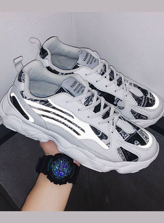 بيوينتي حذاء رياضي برباط ورقبة منخفضة أبيض/ أسود - Image 2