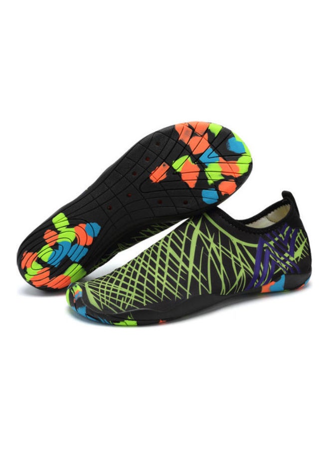 Beauenty Printed Slip-On Beach Wading Shoes Black/Green/Blue  - Image 2