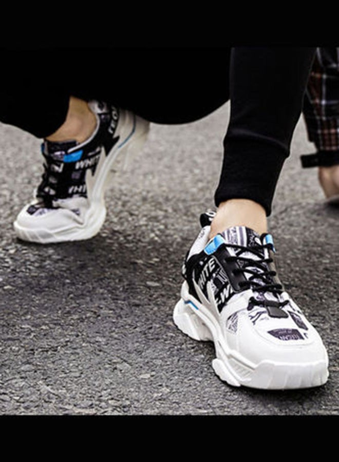 بيوينتي سنيكرز كاجوال برباط ورقبة منخفضة ومقدمة مستديرة أبيض/أسود/أزرق - Image 3