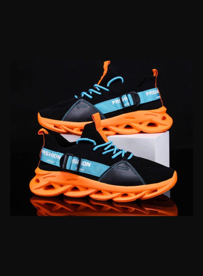 بيوينتي حذاء رياضي كاجوال برقبة منخفضة أسود/ برتقالي/ أزرق - Image 3
