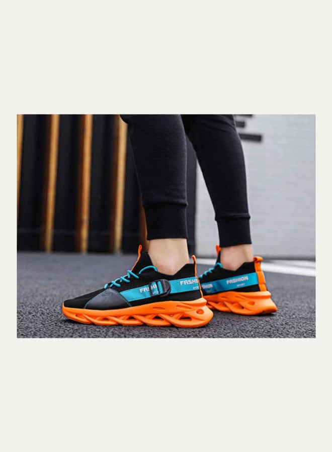 بيوينتي حذاء رياضي كاجوال برقبة منخفضة أسود/ برتقالي/ أزرق - Image 4