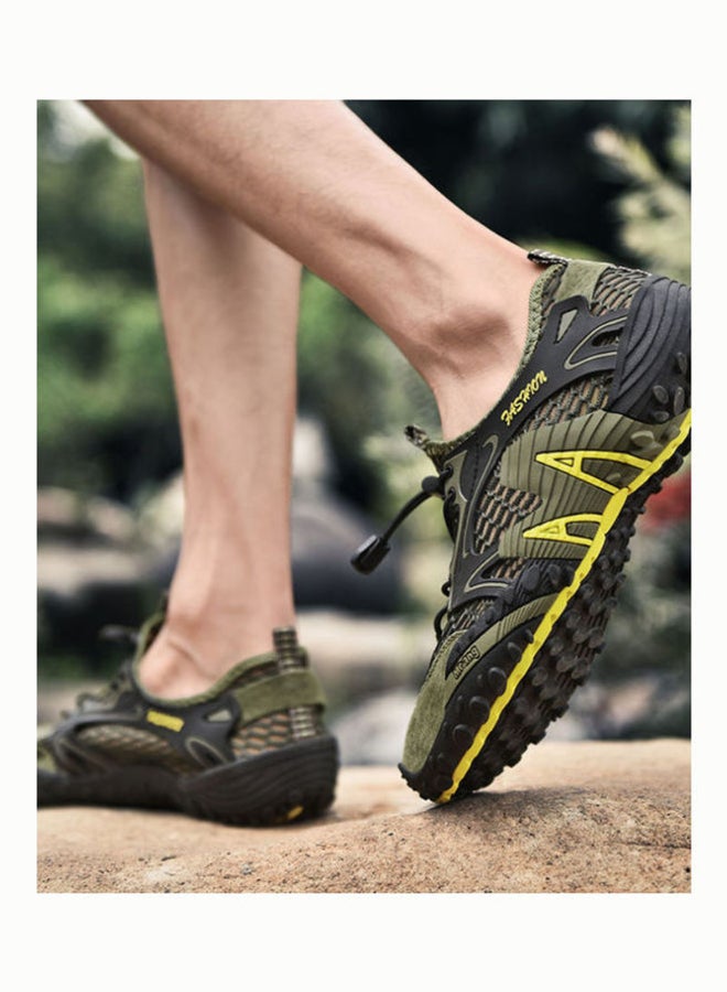 بيوينتي سنيكرز برقبة منخفضة للرحلات في الأماكن المفتوحة أخضر/أسود - Image 3