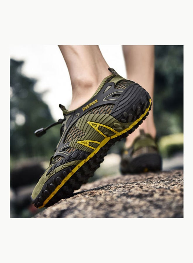 بيوينتي سنيكرز برقبة منخفضة للرحلات في الأماكن المفتوحة أخضر/أسود - Image 4